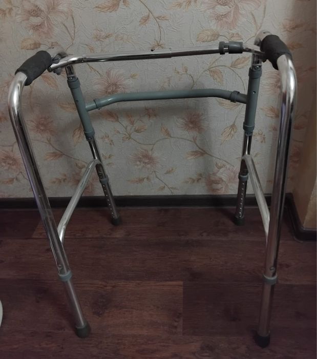 Ходунки для взрослых