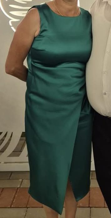 Vând rochie elegantă