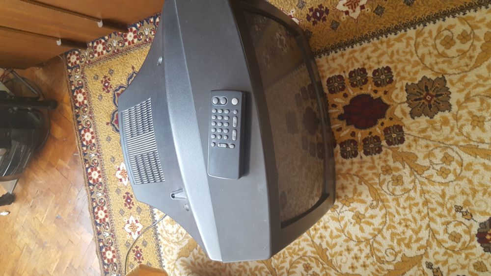 Телевизор  Sharp и Watson