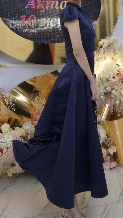 продаются платья новые