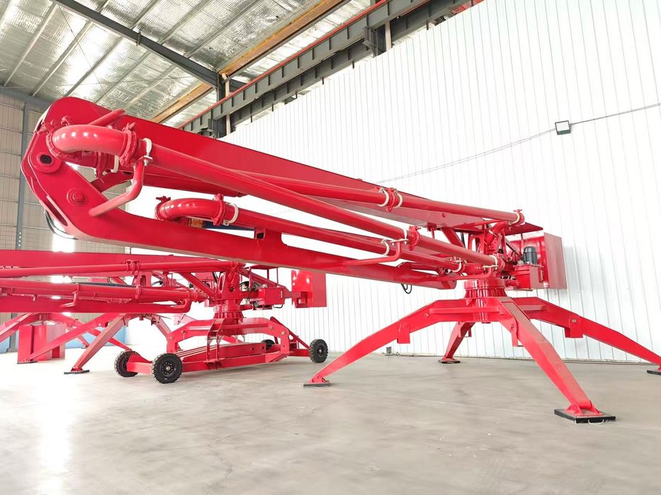 Бетона насос  и Башенный кран