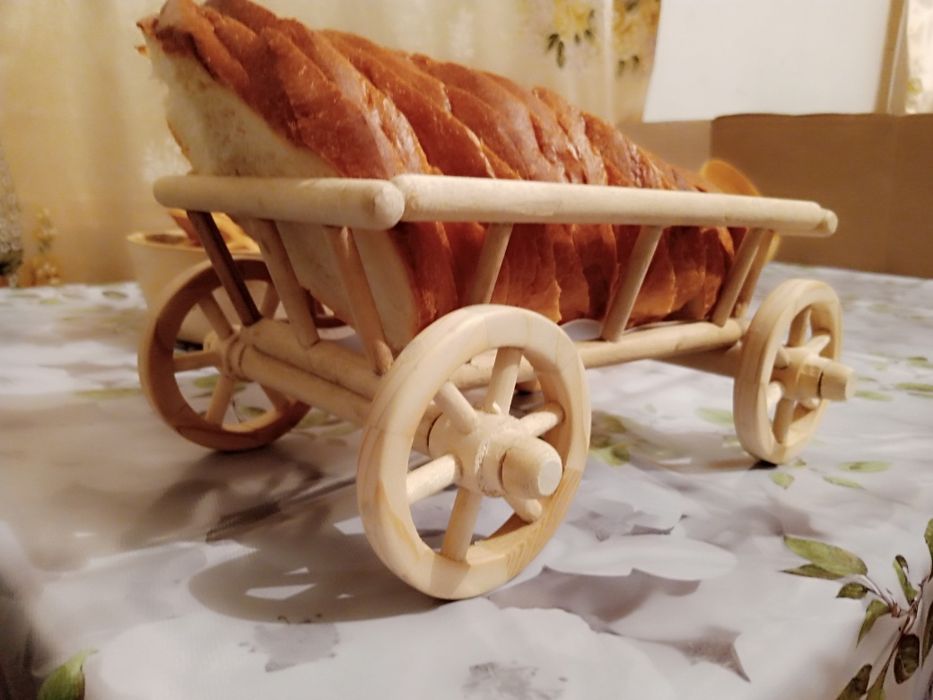 Продам хлебницу деревянную