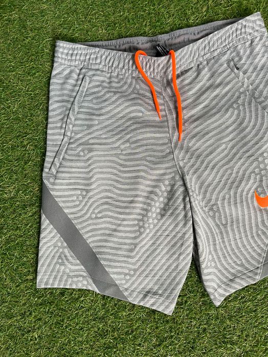 Мъжки къси панталонки : Nike Men's Training Shorts Next Gen Strike Smoke Grey S