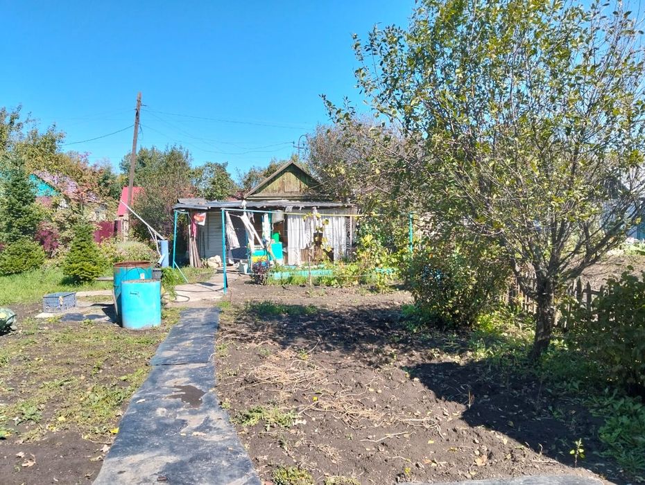 Продам дачу на аэропорту.