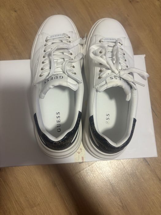 adidasi eleganti guess
