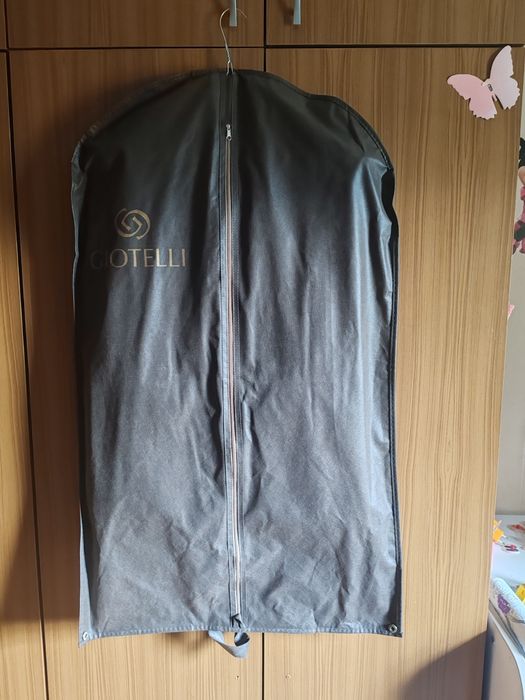 Мъжки официален костюм