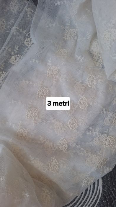 Materiale textile de vânzare