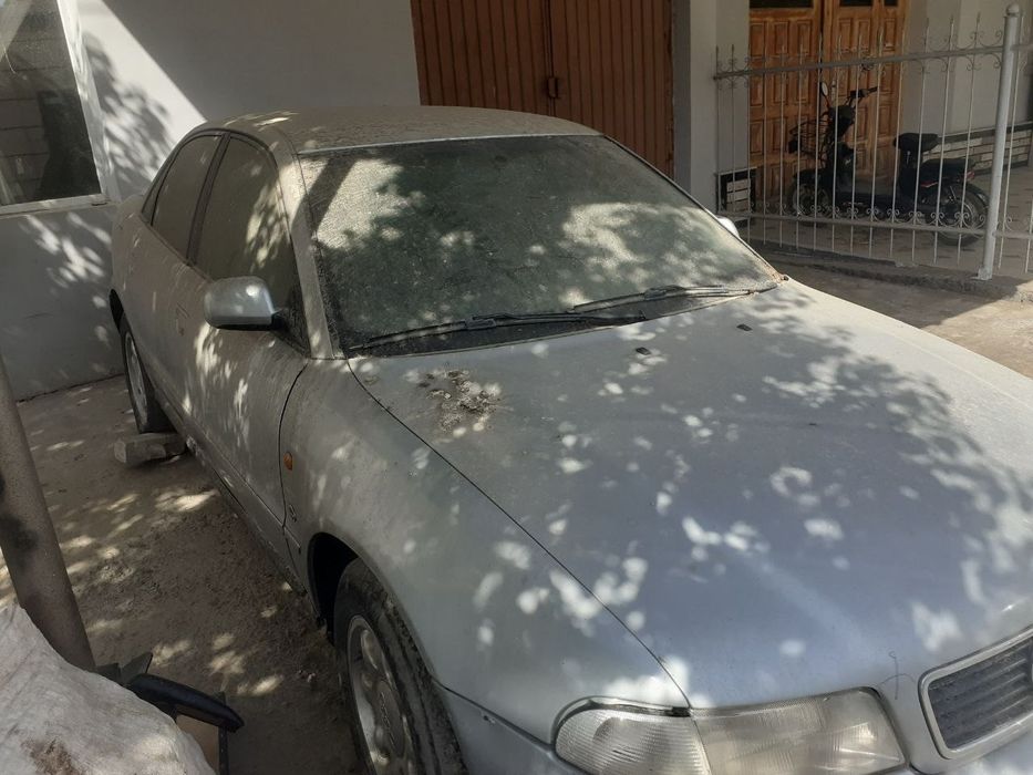 Audi A4 shu trushi sotiladi yurub trubdi 100%