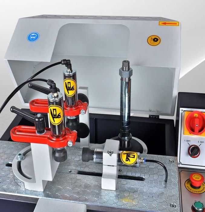 Mașină de Frezat Montant cu 2 Freze - CN211 / PLASTMACH