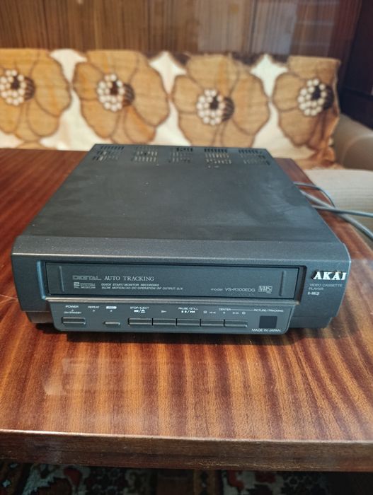 Видеокасетофон Akai VS-R100EDG - MADE IN JAPAN