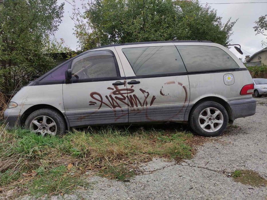 Toyota Van цяла или на части