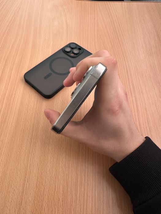 Vand /schimb Iphone 15 pro max
