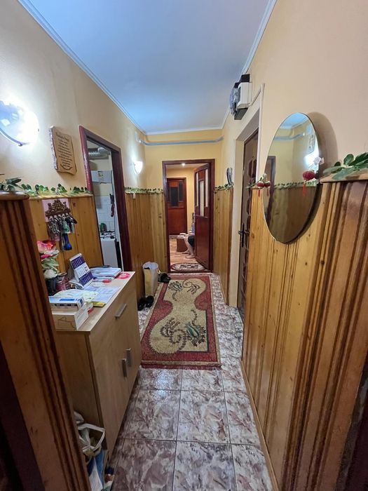 Apartament 3 camere, spațios, recent renovat