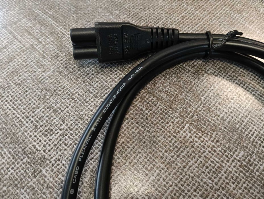 Захранващи  кабели