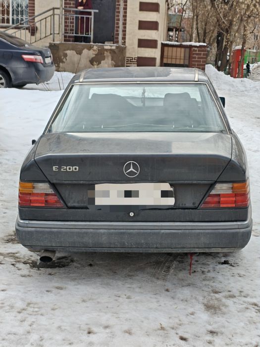 Мерседес Е200 2л.