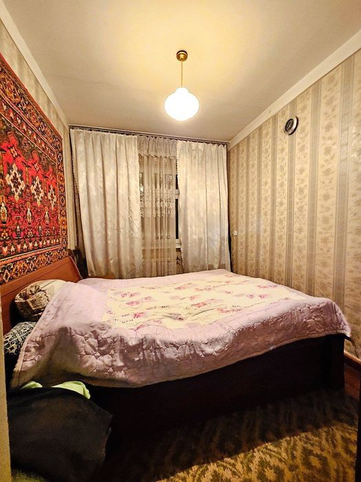 Чиланзар 23-й квартал Трёхкомнатная Балкон-Лоджия 2х6 метра кирпичный