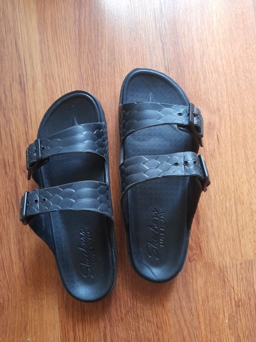 Skechers чехли 41 номер.
