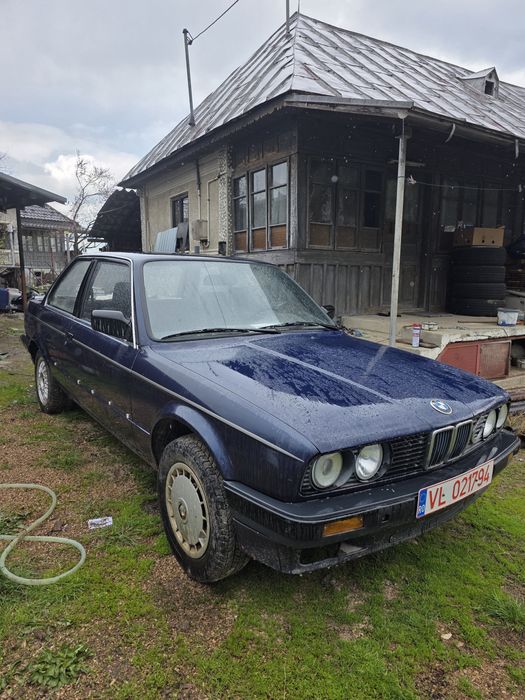 Vand sau schimb bmw e 30 318iA