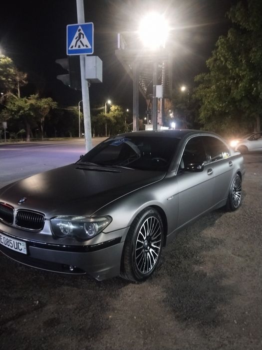 BMW 735 E65                .