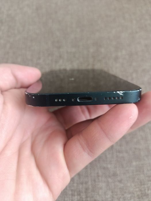 Айфон 13 128 гб.