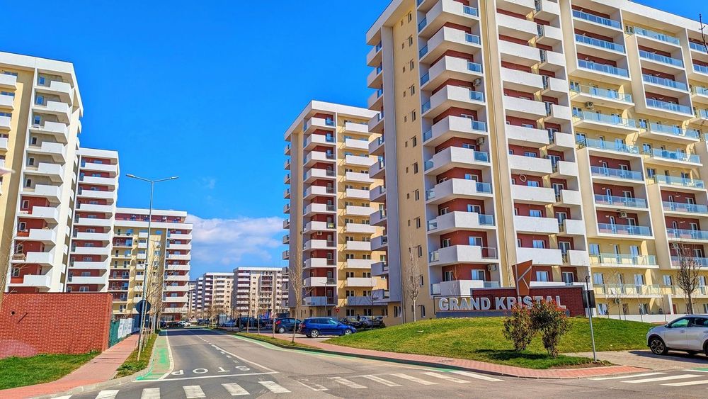 Vând apartament 2 camere decomandat-Grand Kristal disponibil imediat