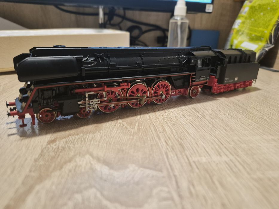 Модель piko паровоз br 01.05 редкий вариант колес