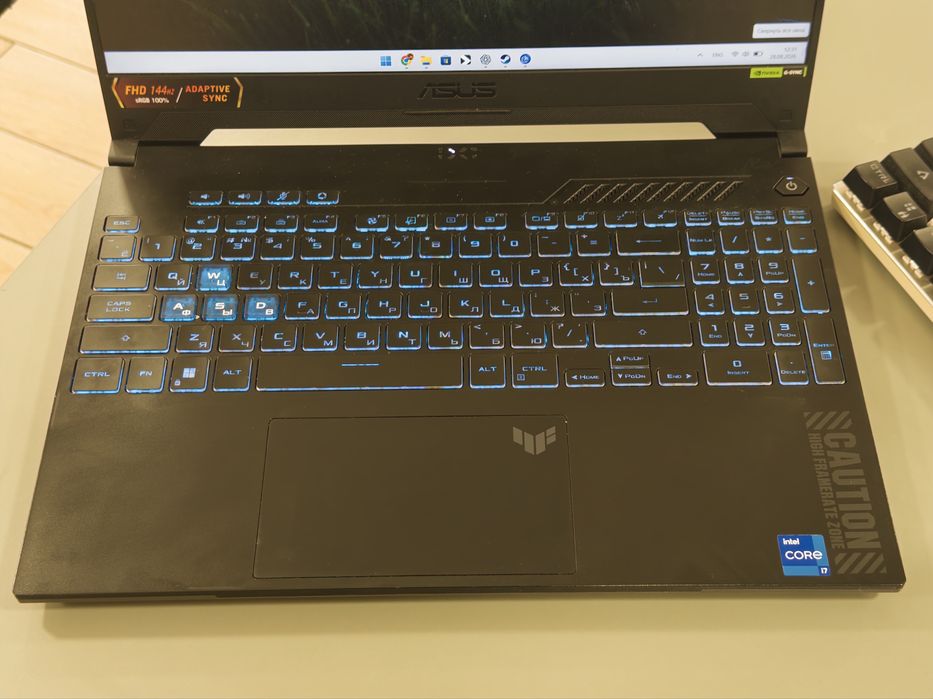 Asus tuf f15 RTX4070