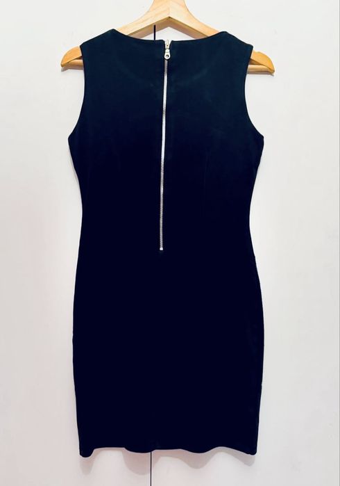 Rochie neagră elegantă T&G Fashion paiete aurii bodycon party M