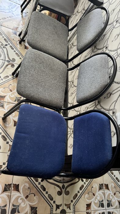 Продам стулья офисные