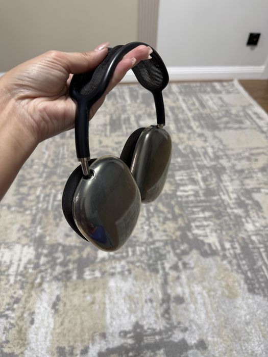 Продам Airpods Max