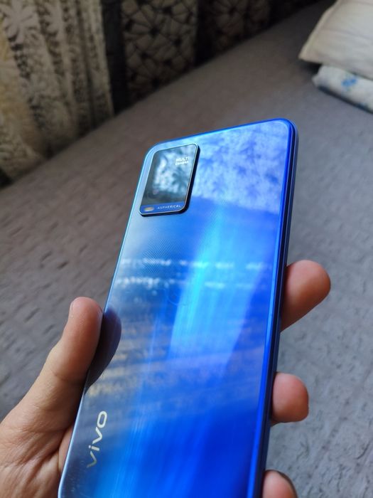 Vivo Y21 телефон