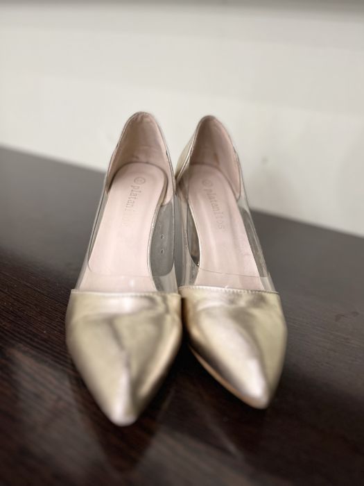 Женские туфли