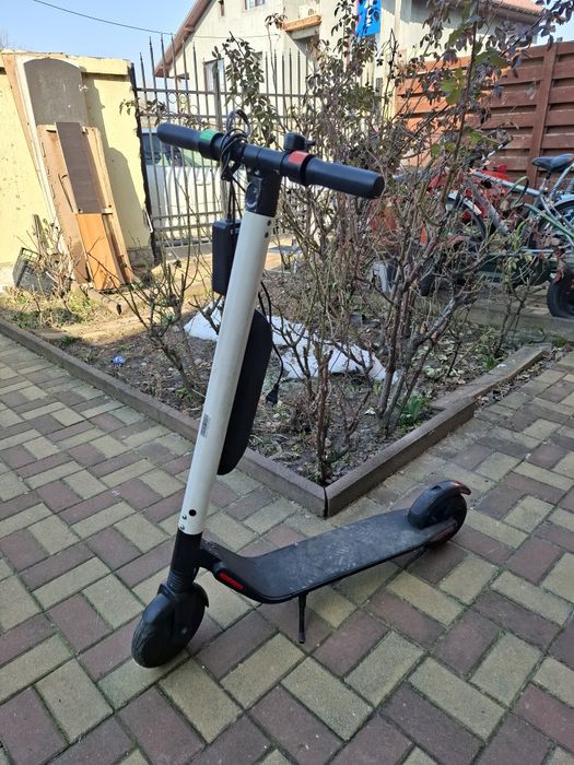 Trotineta electrica SEGWAY SN1.0BLK cu încărcător ca noua