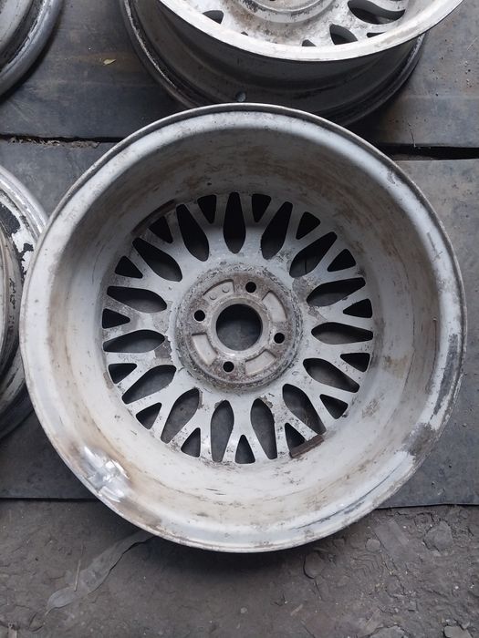Диски R15 BBS. Два вареные. На Гольф 3