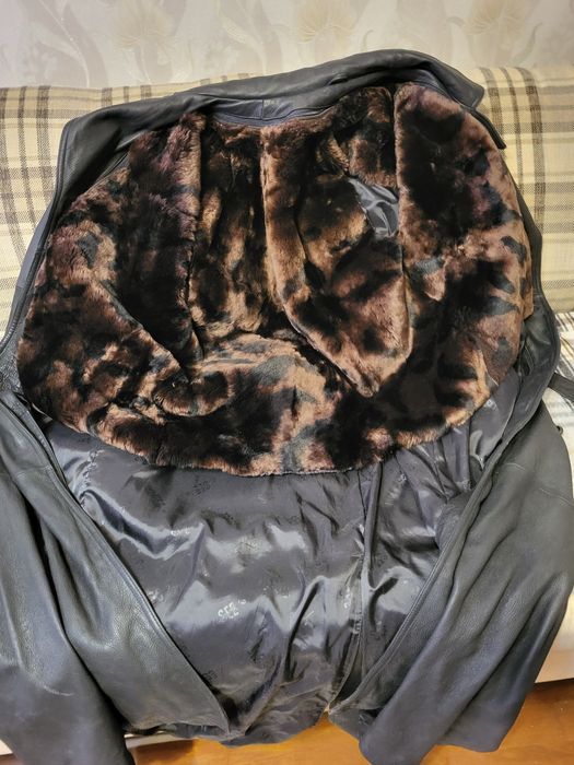 Продам итальянский кожаный плащ