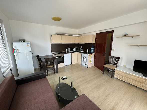 Продава се Двустаен апартамент в к.к. Слънчев бряг - 67 кв.м за 1150 €/кв.м - Снимка #2