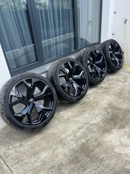 Джанти с гуми за Audi RSQ8  23 цола