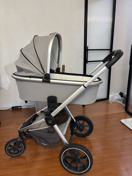 Коляска 2 в 1 Moon Resea S