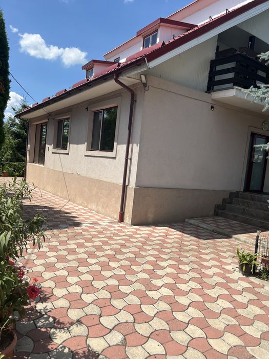 De vanzare , Casa +800/m2 teren Iasi
