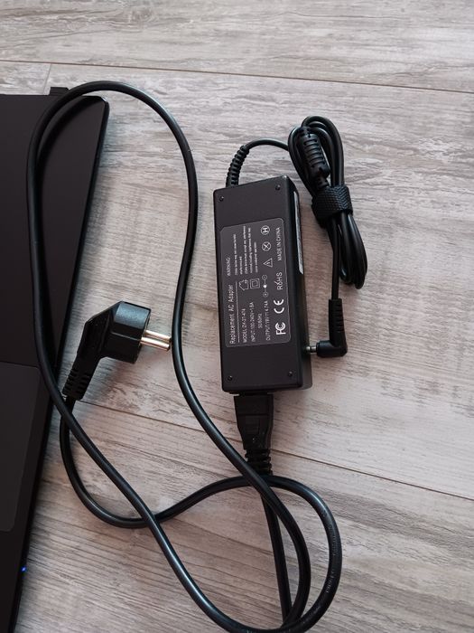 Черен лаптоп acer