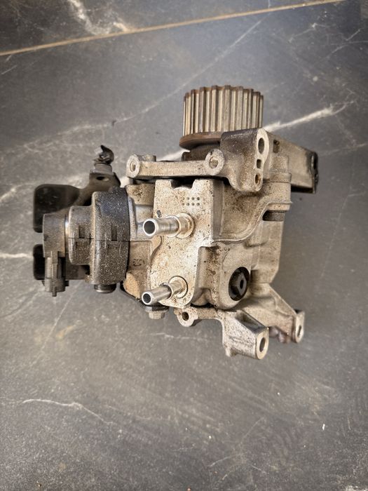 Vand accesorii motor 1,5 dci