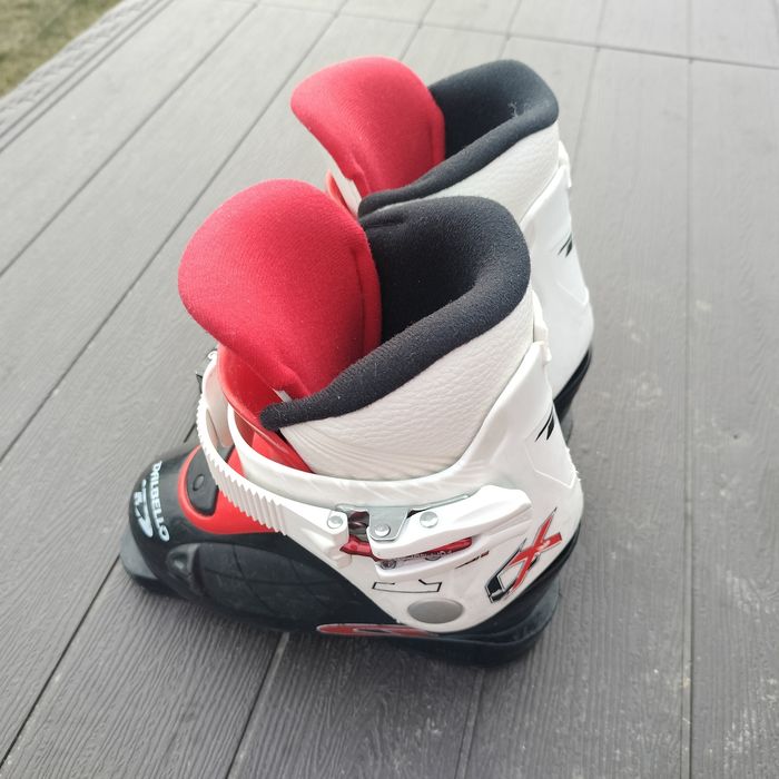 Clăpari copii, echivalent 27-28Eu