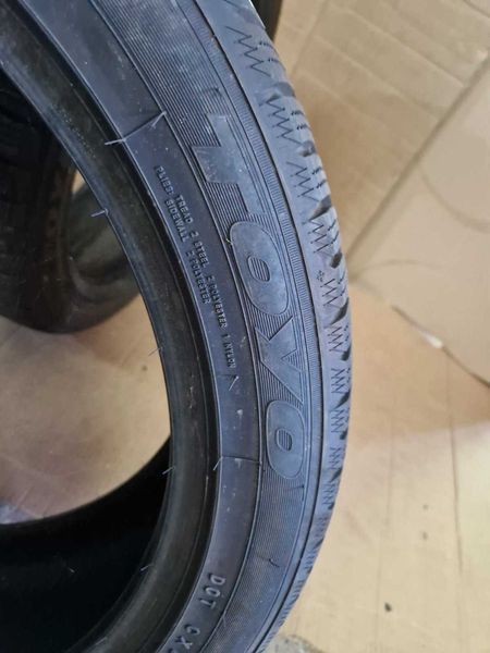 2 броя Toyo R19 225/45/ 
зимни гуми 
DOT1819