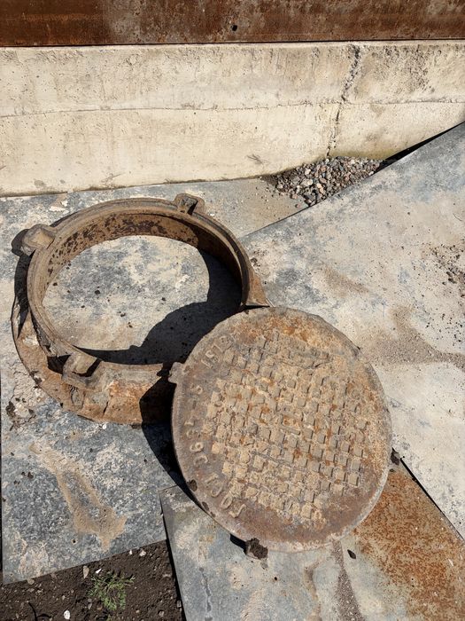 Чугунный Люк Советский СССР