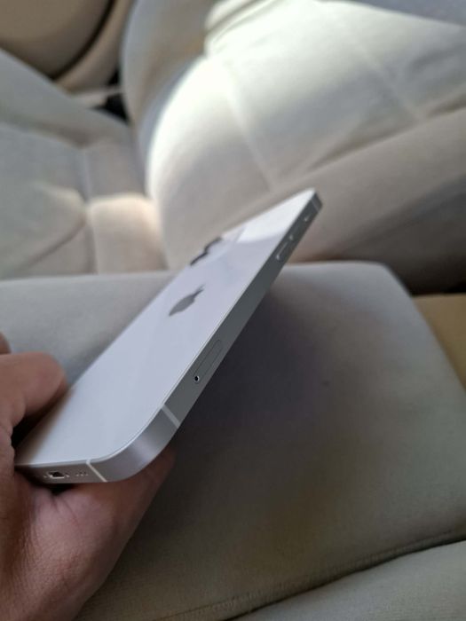 Vand iphone 12 impecabil