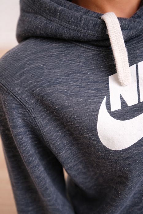 Hanorac Nike damă, mărimea S, glugă, stare foarte bună