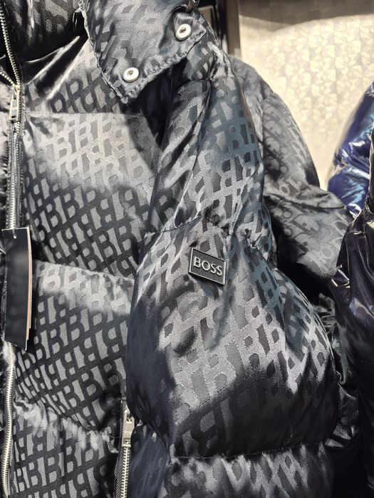 Яке Boss,Hugo Boss