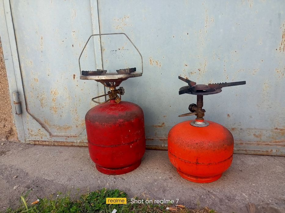 Туристически газови бутилки с котлони