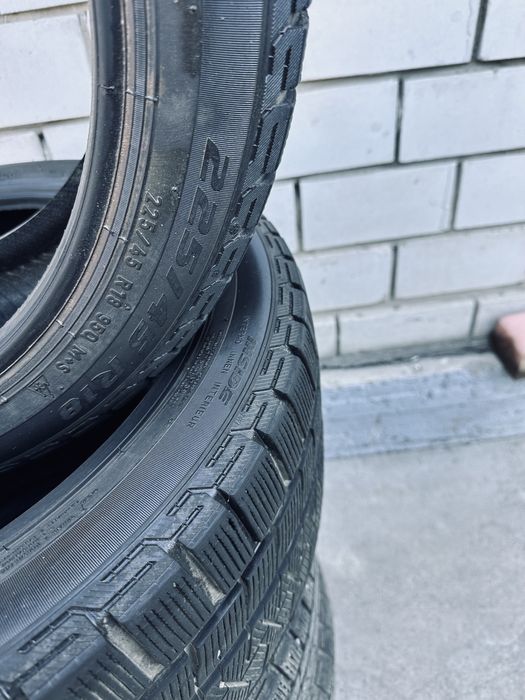 Шины зимние Pirelli r18