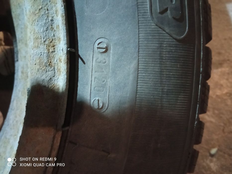 Зимни гуми с  железни джанти 5х100, 195\65\15  на 57.1мм.